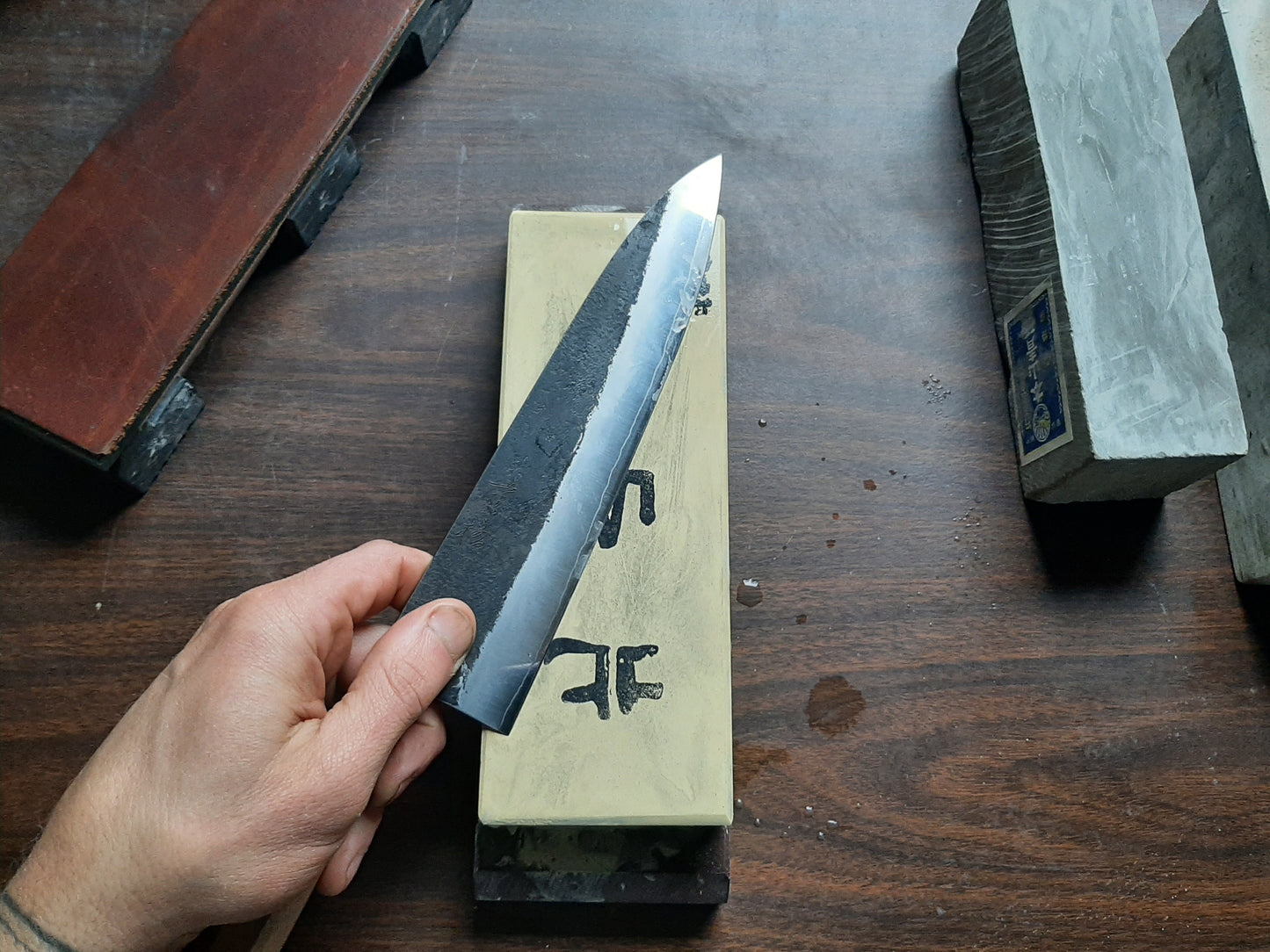 Knife Sharpening on Whetstones
