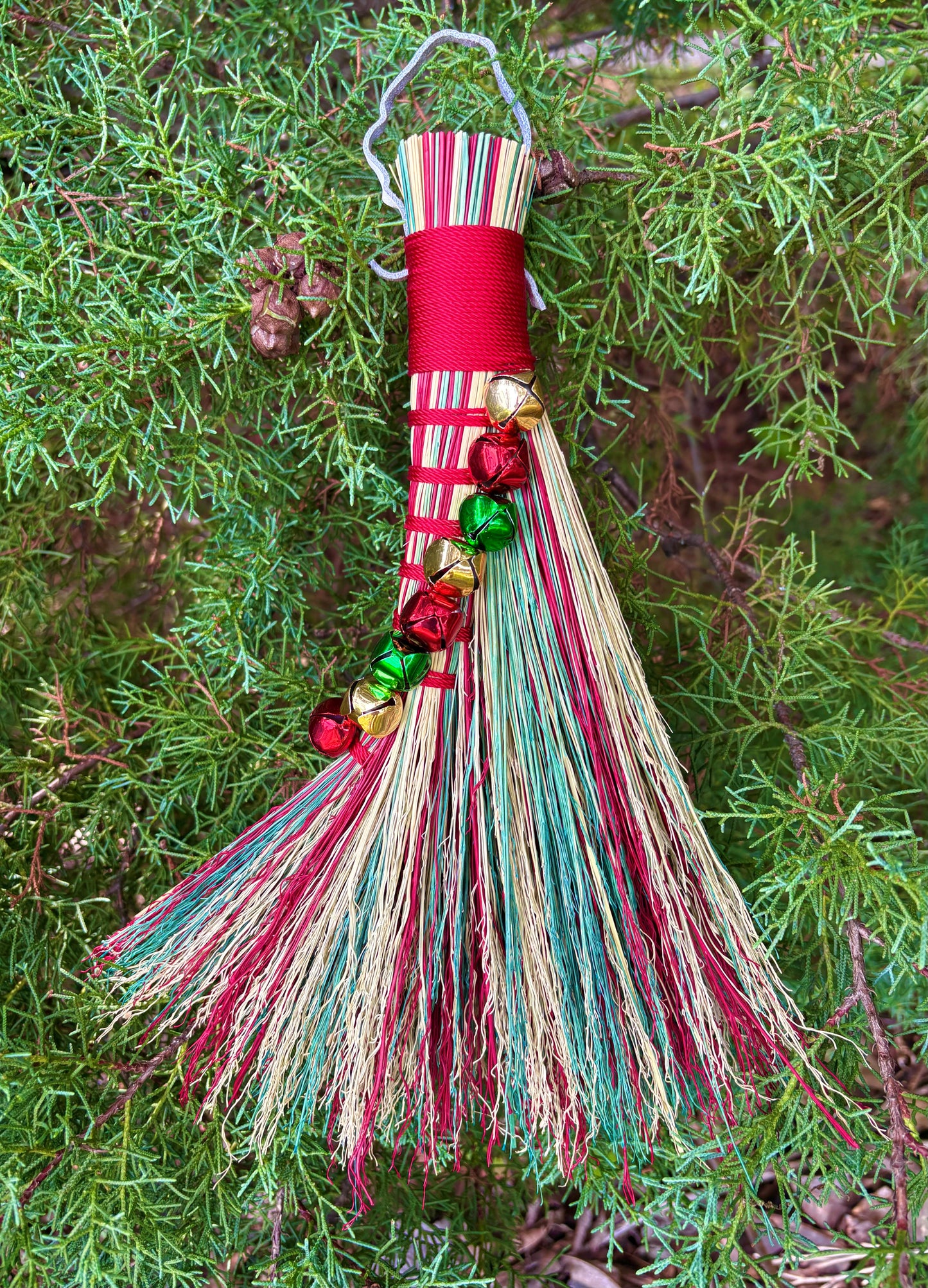 Jingle Broom Wing Whisk